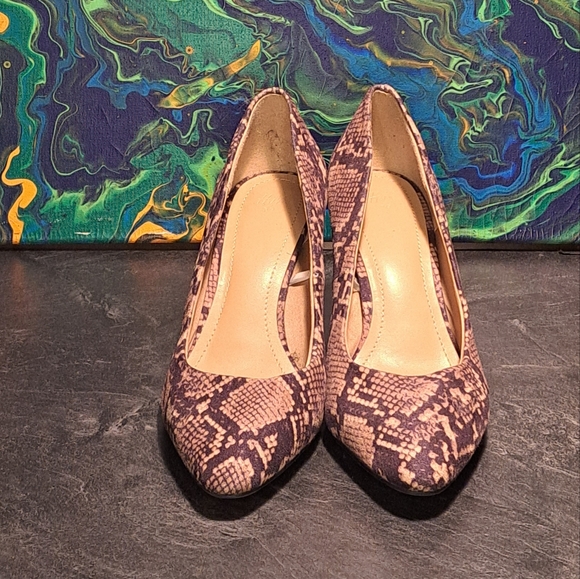 Heels ๐ - Picture 2 of 4